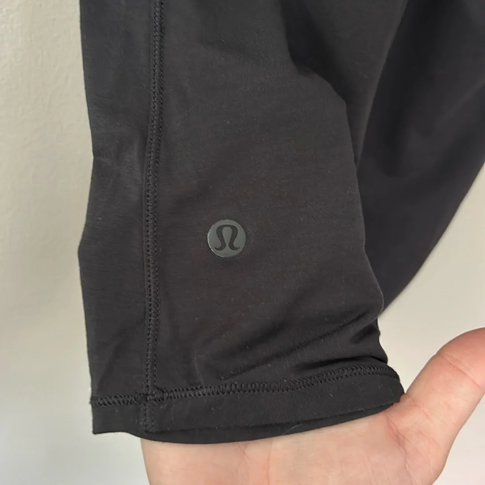Lululemon High Neck Asymmetrical Back Racerback‎ Tank Black Size 6